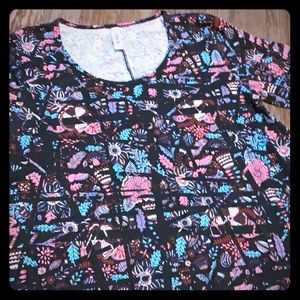 LuLaRoe Perfect T - Size M